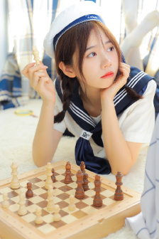 双腿挂他肩上撞击轻哼